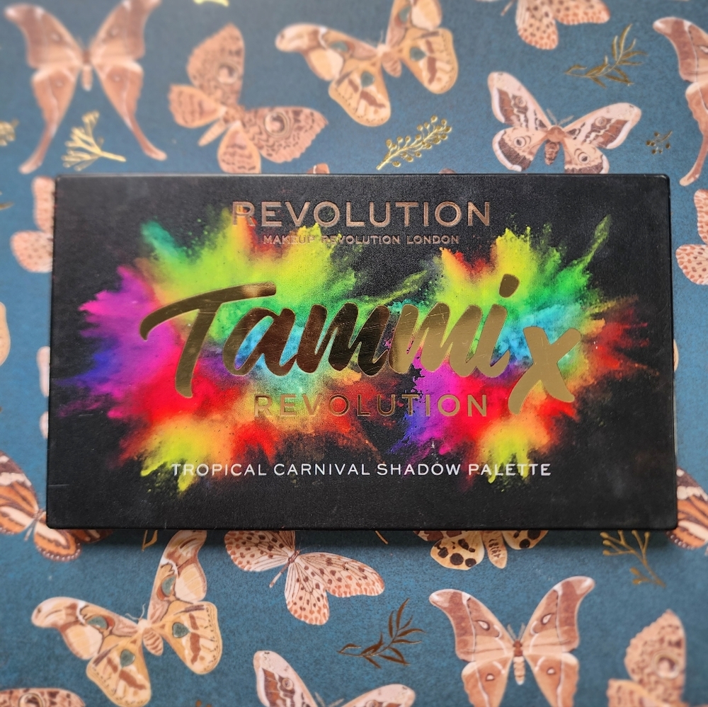 Tammy X Makeup Revolution Tropical Carnival Shadow Pallette